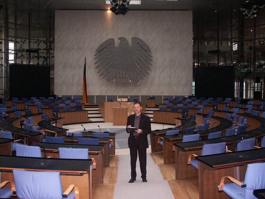 Sicherheitsanalysen im Gebäude des ehemaligen deutschen Bundestages in Bonn